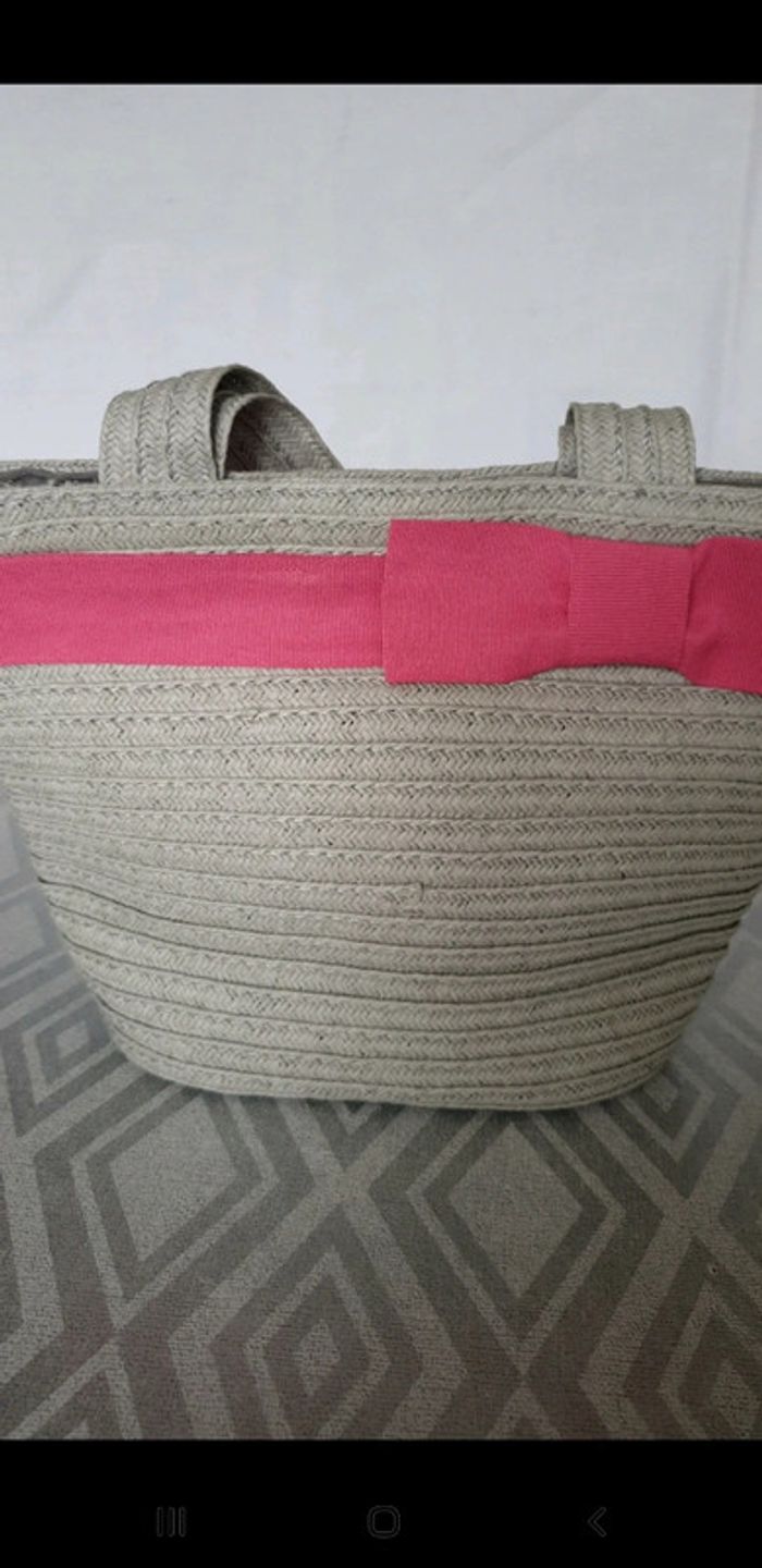 Chapeau et petit sac neufs - photo numéro 2