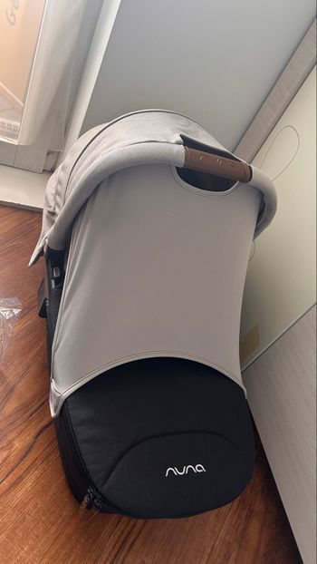 Nacelle Nuna Triv Très bon état 
