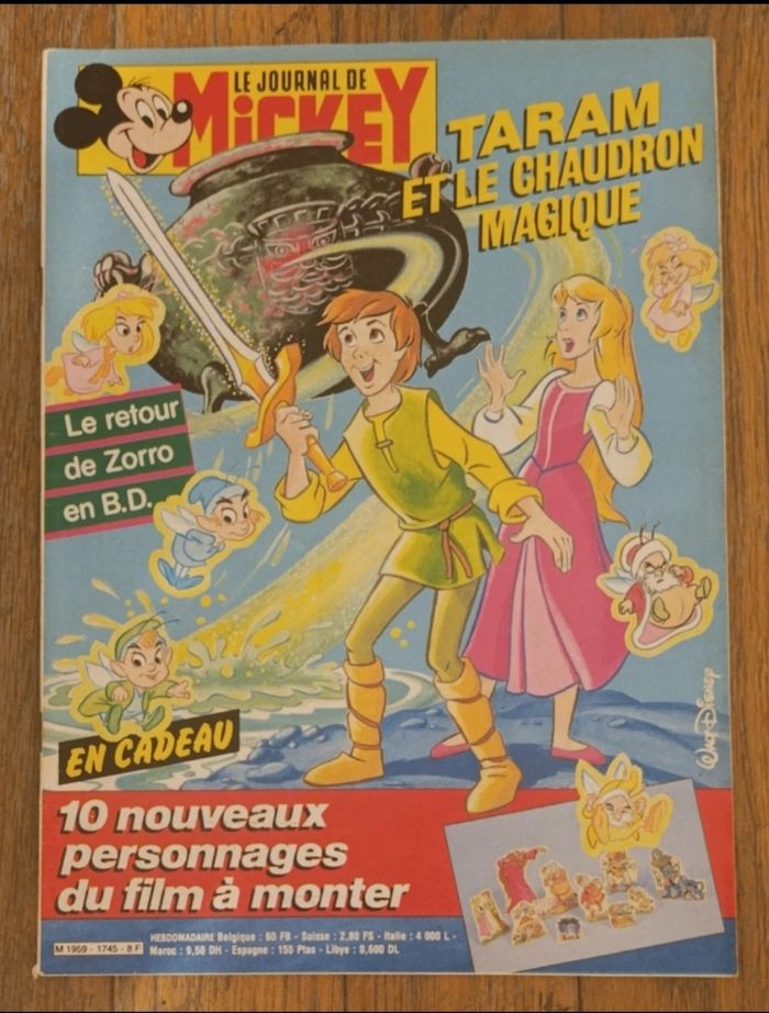 Ancien journal de Mickey avec cadeau 10 personnages Taram à monter N°1745 de 1985 vintage - photo numéro 2