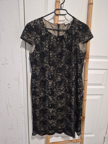 Robe en dentelle- Gérard darel -Taille 42