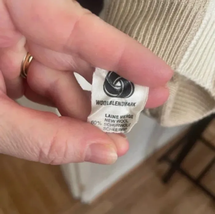 Pull  chic contenant de la laine vierge - photo numéro 4