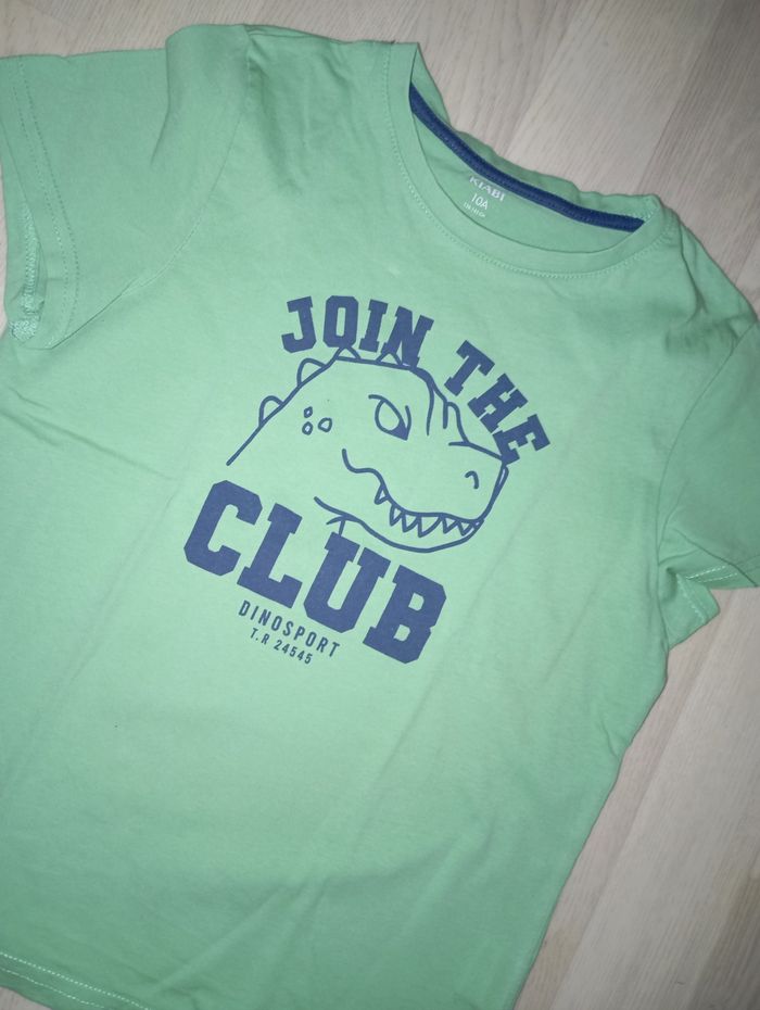 Tee-shirt vert clair motif dinosaure Kiabi 
T. 10 ans - photo numéro 2