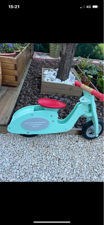Vélo en bois