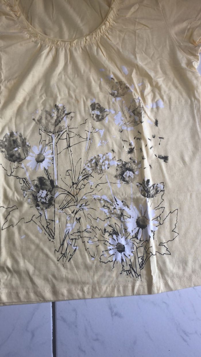 Teeshirt motif fleurs - photo numéro 2