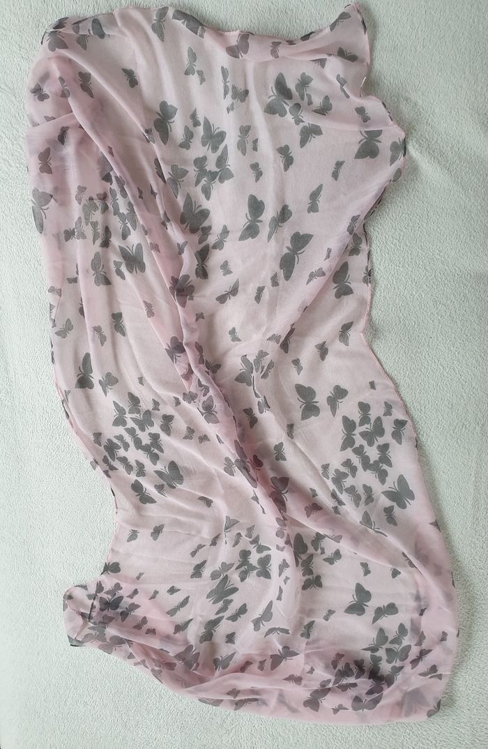 Foulard echarpe rose a papillons - photo numéro 2