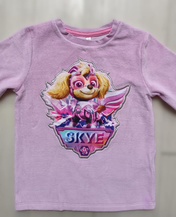 Haut de pyjama rose lilas Stella. Pat patrouille. Paw patrol. C&A. Taille 5 ans. 110 cm - photo numéro 2