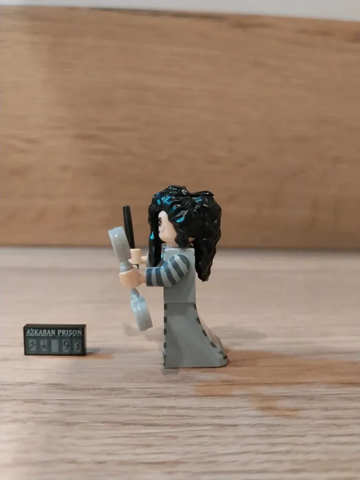 Figurine type lego Bellatrix Harry Potter - photo numéro 2