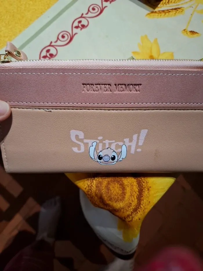 Magnifique porte-monnaie stitch neuf - photo numéro 2