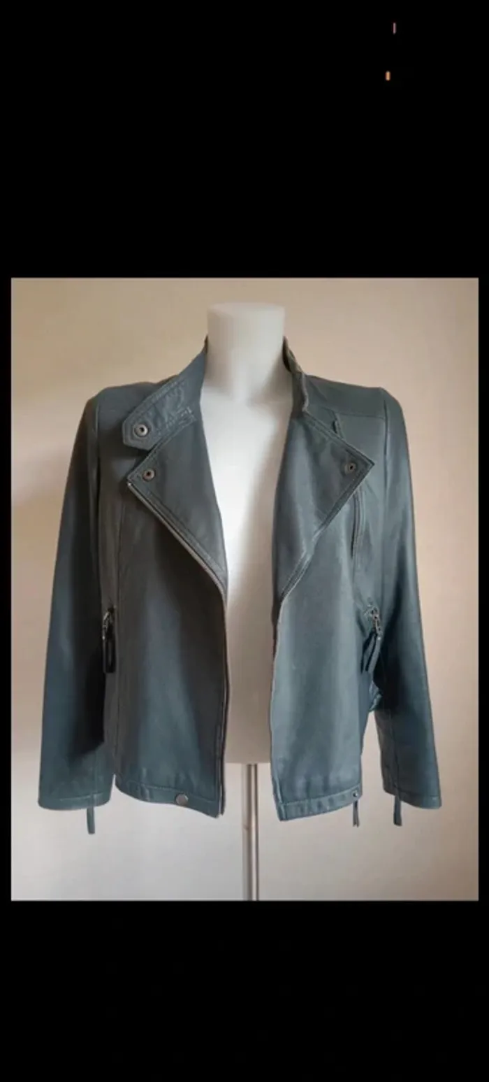 Iro "Veste en cuir" t. 2 - photo numéro 8