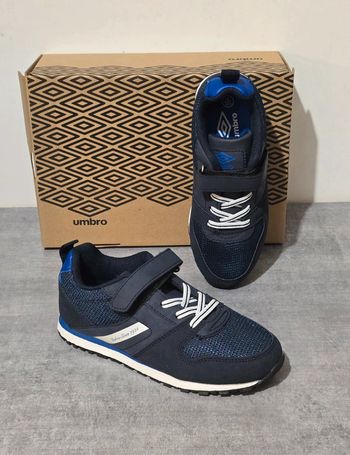Baskets enfant umbro taille 32