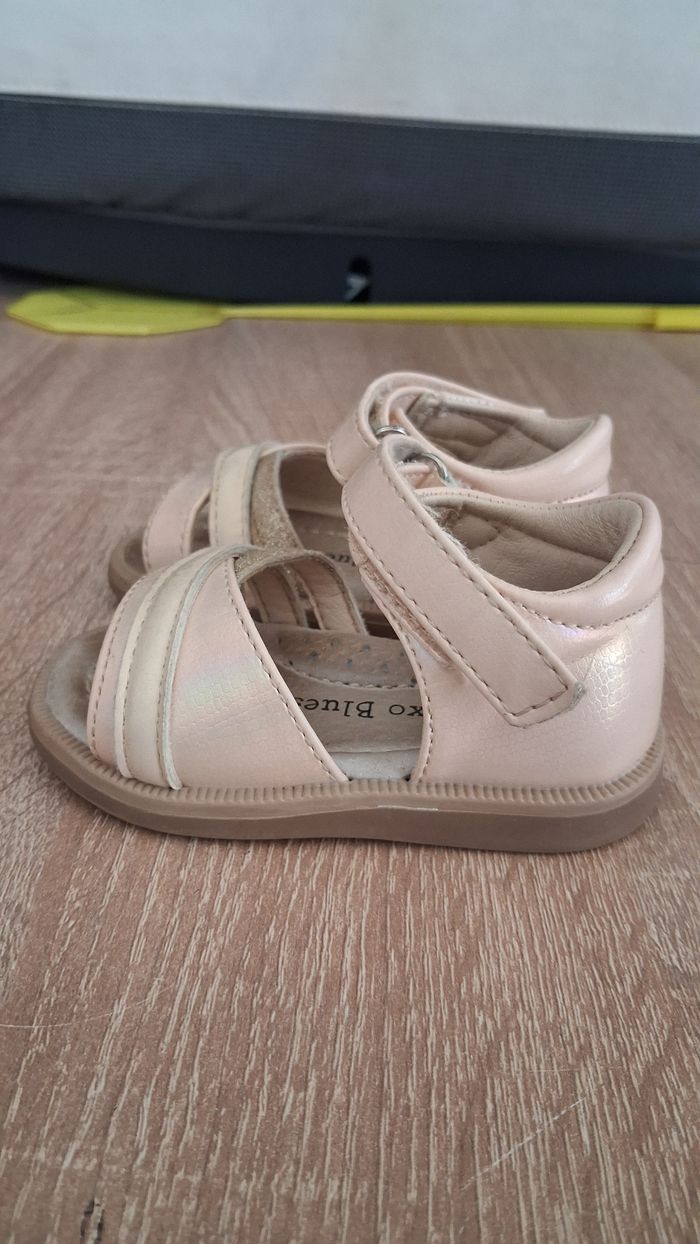 Sandales pointure 18 - photo numéro 2