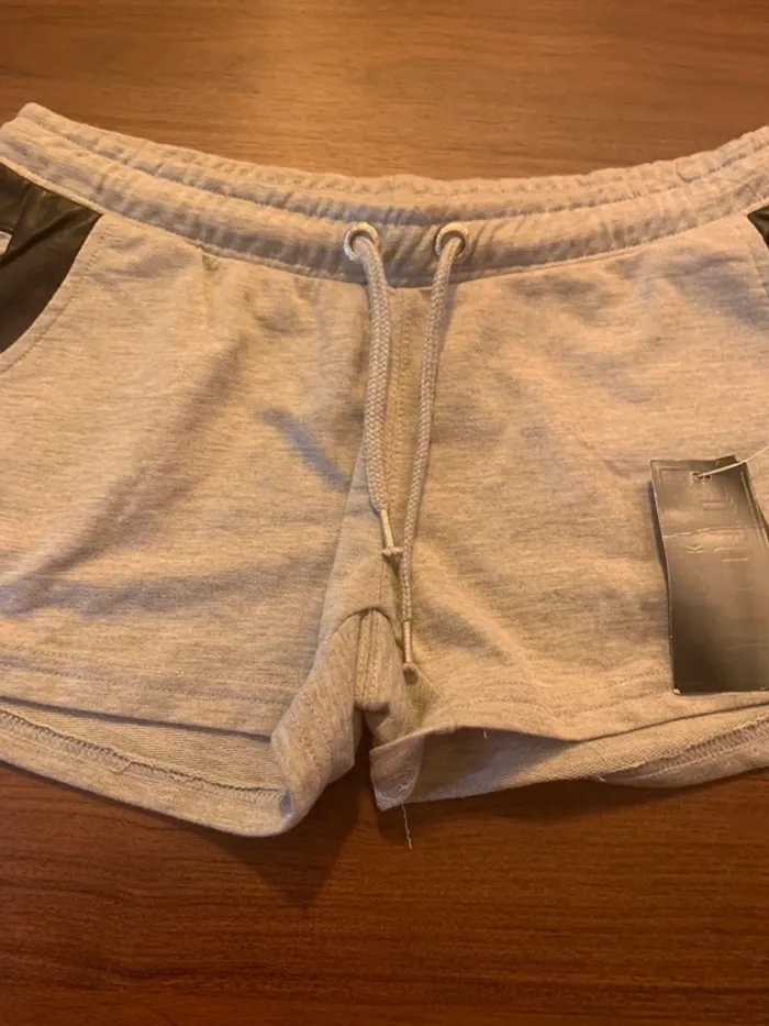 lot 3 pantalons et 1 short - photo numéro 11