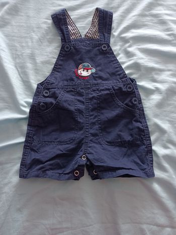 Salopette courte taille 18/24 mois