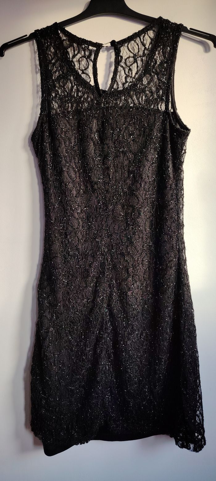 Robe noire scintillante en dentelle – Ici et Maintenant – Taille 36 - photo numéro 3