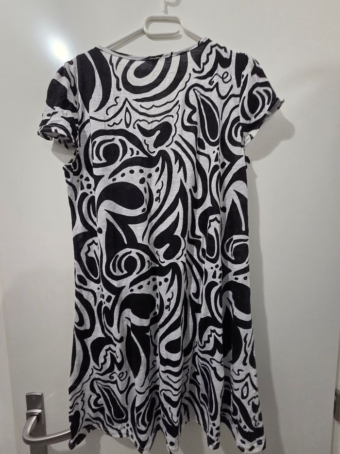 Robe courte - photo numéro 3