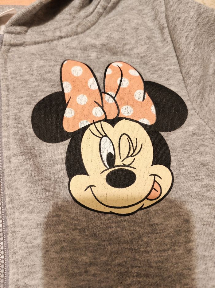 💖 Sweat zippé à capuche Minnie – Taille 9/10 ans – Très bon état - photo numéro 2