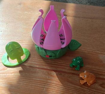 Jeu saute-grenouilles qui fonctionne sans piles