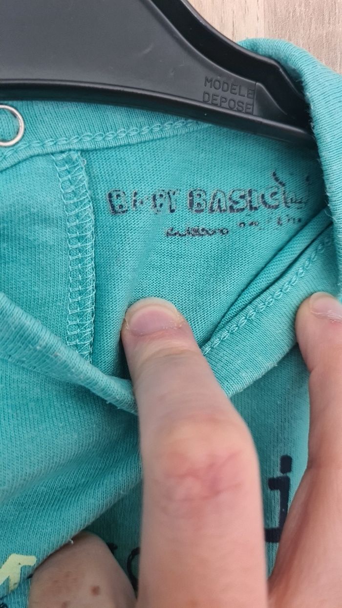 T-shirt manches longues bleu turquoise "plus mignon que moi " en 6 mois - photo numéro 3