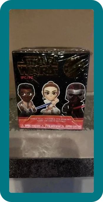 Figurine star Wars ( aléatoire)