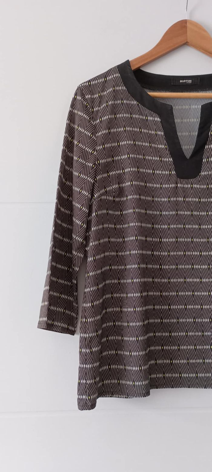 Blouse Top T-shirt manches 3/4 col V "Burton" Taille 42 - photo numéro 4