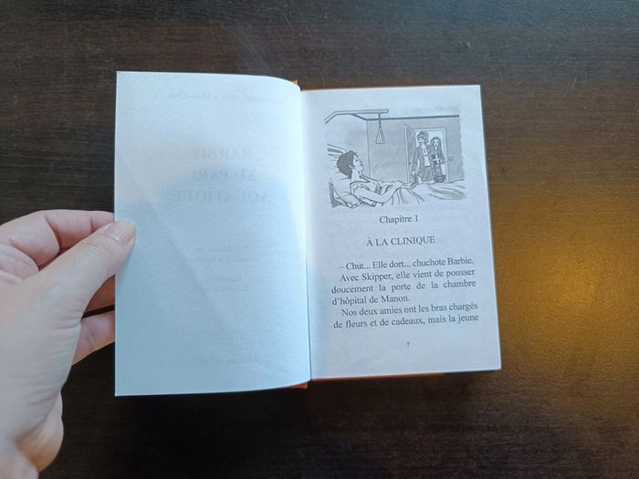Livre BARBIE AU PARC AQUATIQUE - photo numéro 4