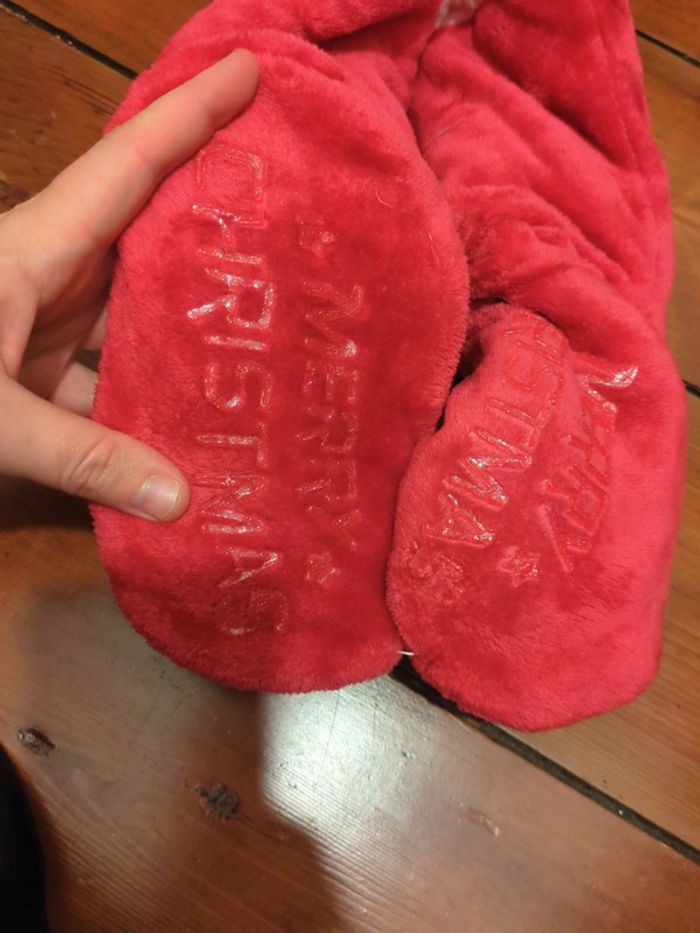 Chaussettes chaussons adultes épais antidérapants père Noël neuf - photo numéro 2