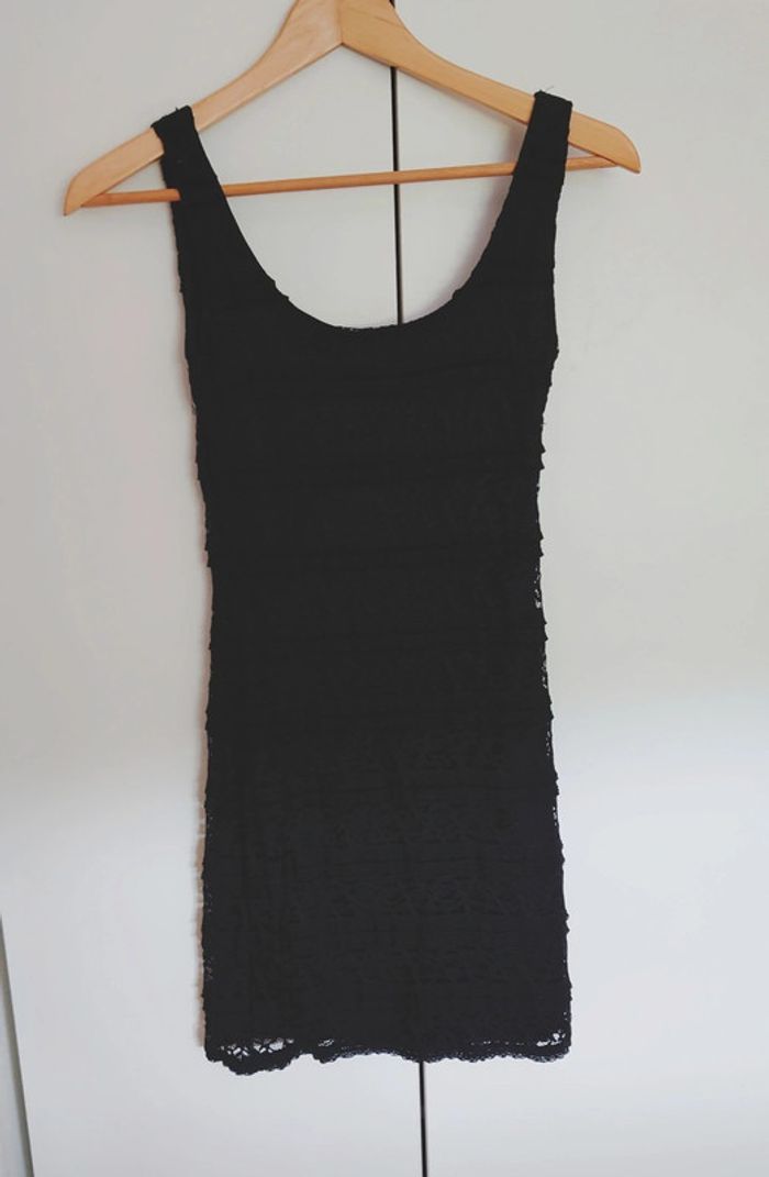 Robe noire voile dentelle t36 - photo numéro 2