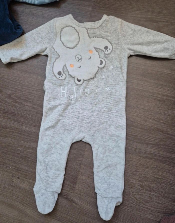 Lot de 4 pyjamas 6 mois garçon - photo numéro 2