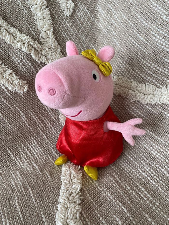 Peluche doudou 20cm TY Peppa pig cochon rose et rouge paillettes brillant très bon état