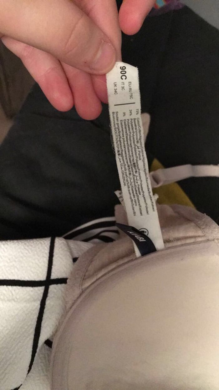 Soutien gorge - photo numéro 3