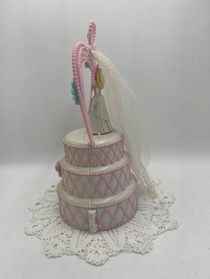 Coffre à bijoux Gâteau de mariage barbie 2006 - photo numéro 2