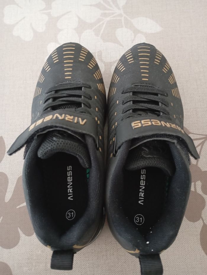 Baskets noires Airness neuves - photo numéro 3