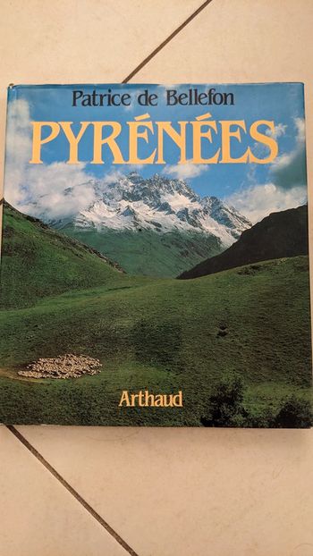 Livre les Pyrénées