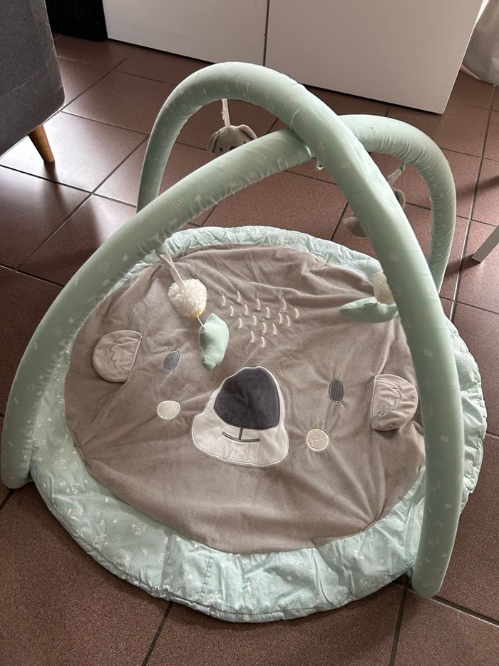 Tapis d’éveil maison du monde vert