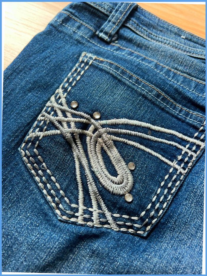 Short en jean vintage Femme Bleu marine brodé strass – Taille M/L L - photo numéro 7