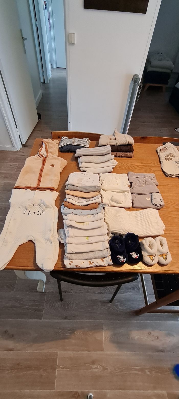 Lot vêtements 1 mois - photo numéro 2