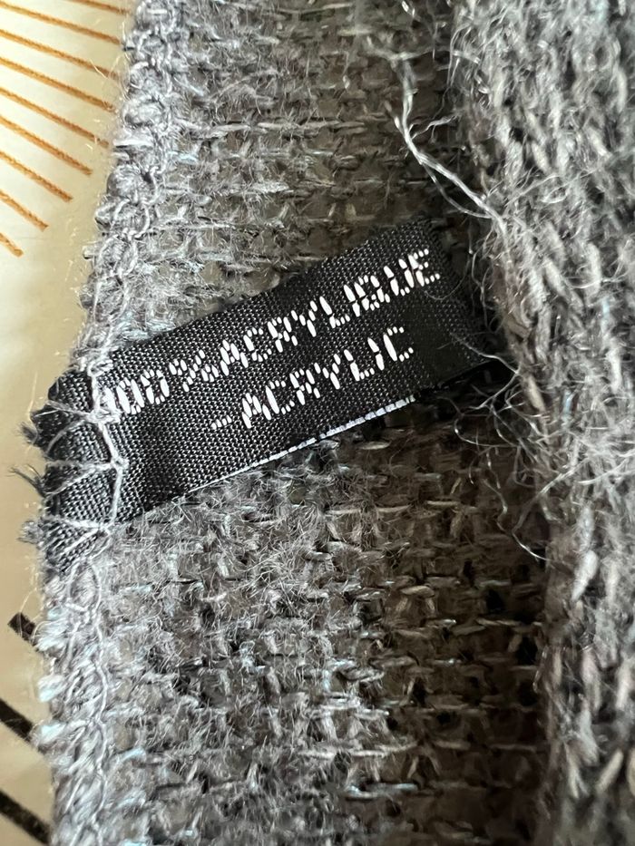 Écharpe grise - photo numéro 4