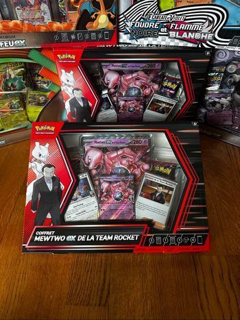 Coffret Premium Mewtwo EX de la Team Rocket POKEMON