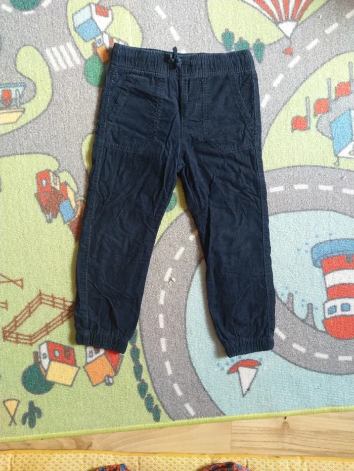 Pantalon velours bleu marine, H&M taille 110 / 4-5 ans - photo numéro 2
