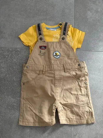 Ensemble tee shirt salopette short
