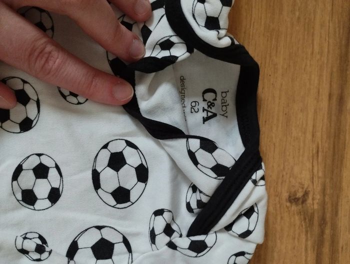 Body manches courtes c&a taille 6 mois - photo numéro 2