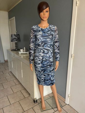 Robe moulante neuve