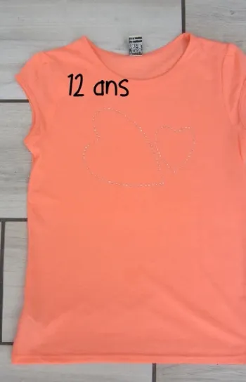 Tee shirt corail avec coeurs argentés