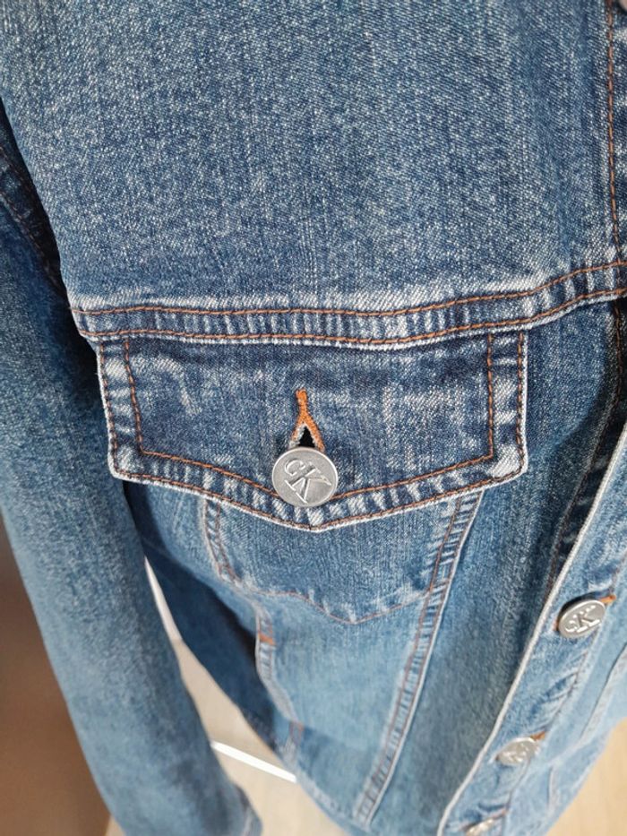 Très belle veste en jean Clavin Klein jeans  mixte L modèle contractor - photo numéro 4