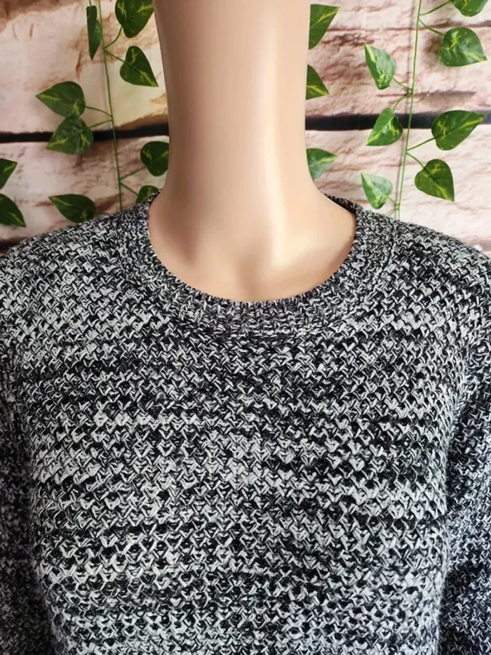 🌸🌸Pull-over Gris Jennyfer Taille 36 - photo numéro 2