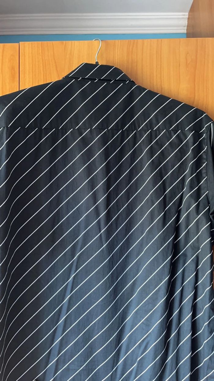 Chemise à manches courtes rayée noire et blanche - photo numéro 5