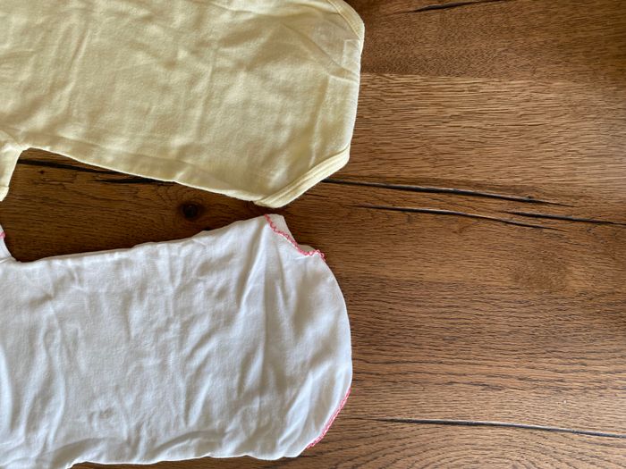Lot 2 bodies manches courtes 3 mois Petit Bateau – coton - photo numéro 8