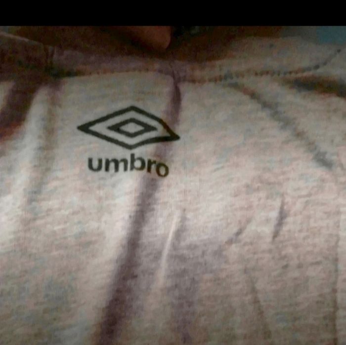 T shirt umbro neuf 14 ans - photo numéro 4
