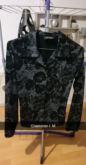 Chemise  noir  fleur