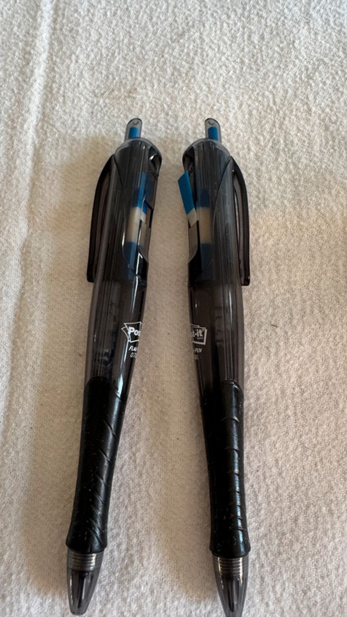 Ensemble de 2 stylos à gel avec des post it (bleu)
